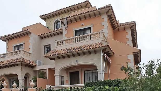 Недвижимость в Торревьехе в Испании. Дом в районе Агуас Нуевас