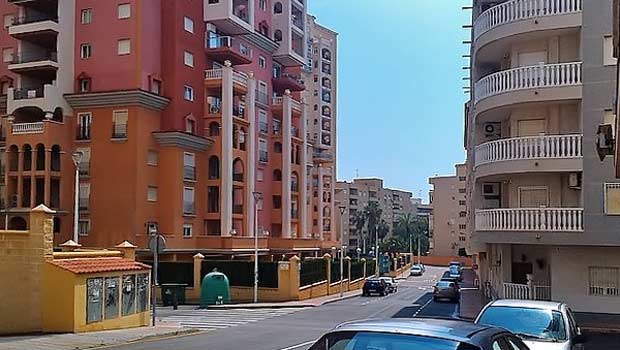 Многоквартирные жилые комплексы приморского района Playa de los Locos в Торревьехе Многоквартирные жилые комплексы приморского района Playa de los Locos в Торревьехе
