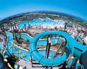 Парк Port Aventura, недвижимость Испании Недвижимость в Испании популярна около туристических маршрутов